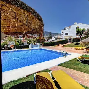 Amplio, Soleado Y Con Vista Panorámica A 400 Metros De La Playa Apartamento